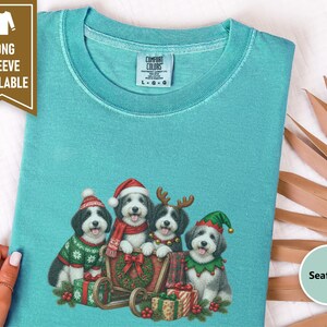 Sheepadoodle Christmas Shirt, Holiday Dog Lover Gift, Festive Puppy Shirt, Sheepadoodle Mom Tee, Cute Xmas Dog Apparel Bild 9