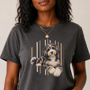 Aussiedoodle shirt, Aussiedoodle cadeau, shirt voor hondenmoeder, driekleurig puppy shirt, shirt voor doodle-liefhebbers, cadeau voor hondeneigenaar afbeelding 5