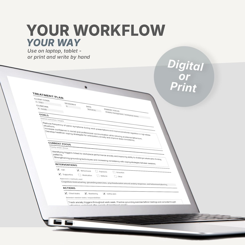 Op de afbeelding: Een zilveren laptop die een digitaal behandelplan-document toont met secties voor doelen, focus, interventies en acties. De tekst luidt YOUR WORKFLOW YOUR WAY en Digital or Print, inclusief selectievakjes en lijnen voor tekstinvoer.