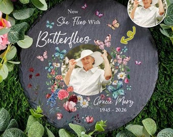 Aangepaste foto Memorial Garden Stone nu vliegt ze met vlinders, aangepaste gedenksteen, tuin herdenkingsdecor, moeder verlies herdenkingscadeau