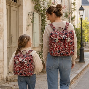 Personlig quiltad ryggsäck, broderad namnväska med blommönster för flickor, present till mor och dotter, reseryggsäck