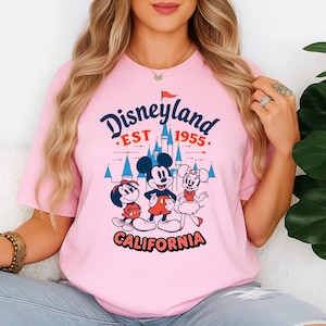 Camiseta retro de Disneyland California, camiseta de Disneyland Est. 1955, camiseta de Mickey y sus amigos, camiseta de vacaciones de Disney, camiseta de Walt Disney World imagen 2
