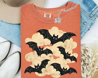 Comfort Colors® Vintage Bat Halloween T-Shirt, Retro Spooky Season Tee, Fall Sweatshirt, Boho Witchy Goth Apparel, Cottagecore Creepy  Shirt