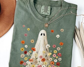 Comfort Colors® Floral Ghost Shirt, Cottagecore Wildflower Halloween Tee, Boho Spooky Season T-Shirt