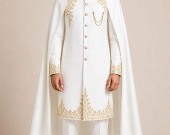 Vittguldsbroderad Sherwani med kappa för män, kunglig bröllops-Sherwani, brudgumsmottagningsoutfit, Lyxig pakistansk indisk Sherwani.