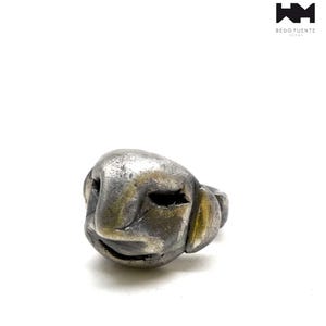 Happy Looking Solid Silver Face Ring .E860