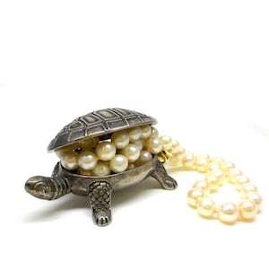 Vintage Turtle trinket box. JB108