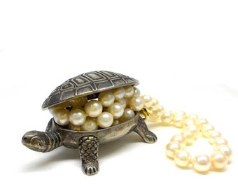 Vintage Turtle trinket box. JB108