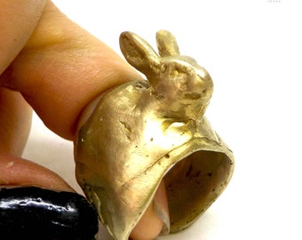Brutalist Bold Brass Statement Hare Ring. E689