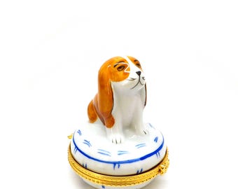 Vintage Porcelain Spaniel Dog Trinket Box. JB92