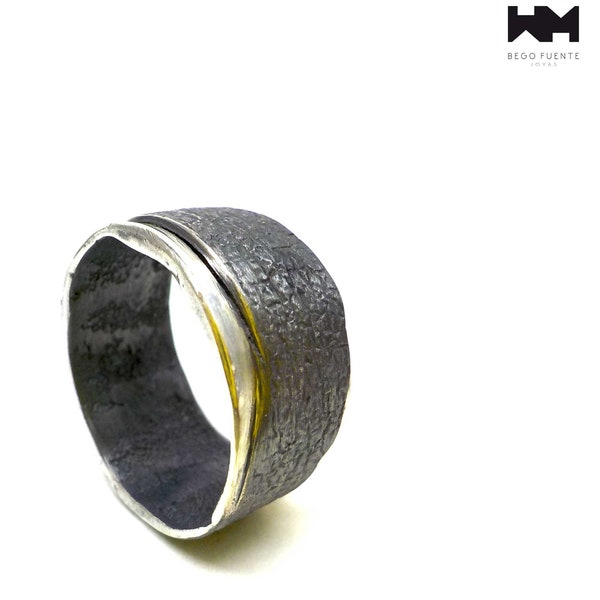 Elegant, Classic, Sober, Thick Band, Sterling Silver, Textured Ring. E807