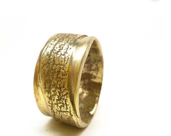 Elegant, Classic, Sober, Thick Band, Brass Textured Ring. E844