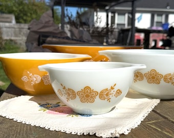 Juego de cuencos para mezclar Pyrex Butterfly Gold de Cenicienta de los años 70 • 441 442 443 444 •