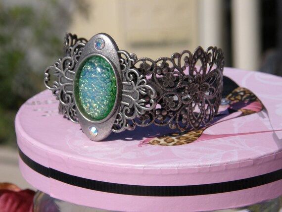 Beautiful Harliquin Green Cab Layered Assemblage Bracelet so - Main Image