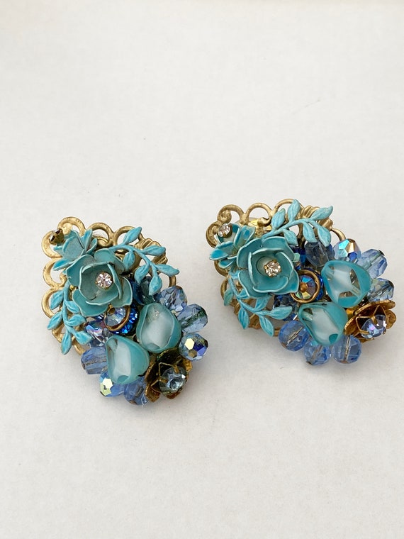 Gorgeous elaborate vintage blue assemblage clip e… - image 4