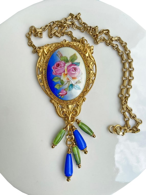 Incredibly Beautiful Hand Painted Vintage Necklac… - image 1