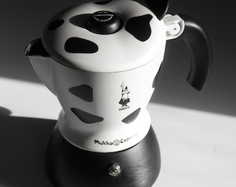 Bialetti Mukka Express Set + 2 Cow Cappuccino Cups and Saucers