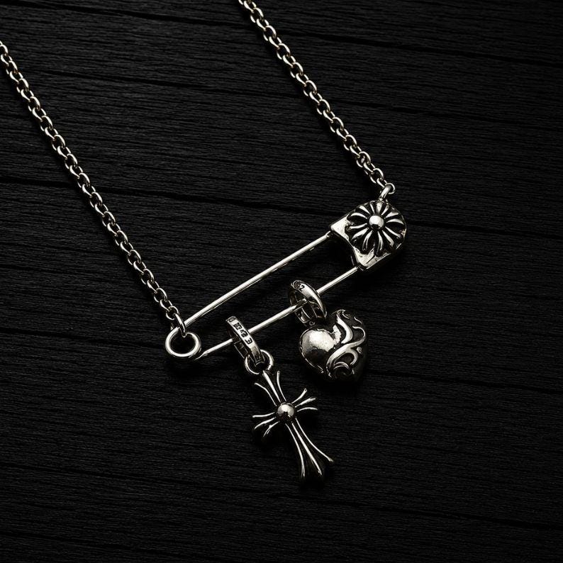 Safety pin necklace - Etsy 日本