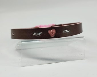 SUKY - Chocolate Vegetable Tanned Leather Cat Collar - Glittery Heart Pattern - Breakaway Safety Buckle Cat Collar - Measures 25 cm