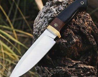 Custom Handmade D2 Steel Hunting Knife – Sandalwood Handle, Brass Guard, with Leather Sheath