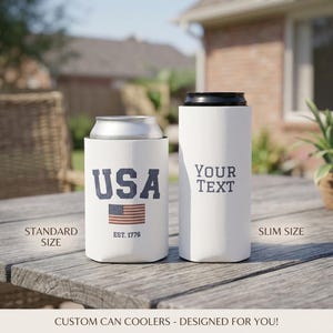 Personlig amerikansk flagga Koozie Anpassad USA Burkkylare Patriotiska Familjeåterföreningsgåvor Röd Vit och Blå Bakgårdsgrill Ölhylsa Anpassad