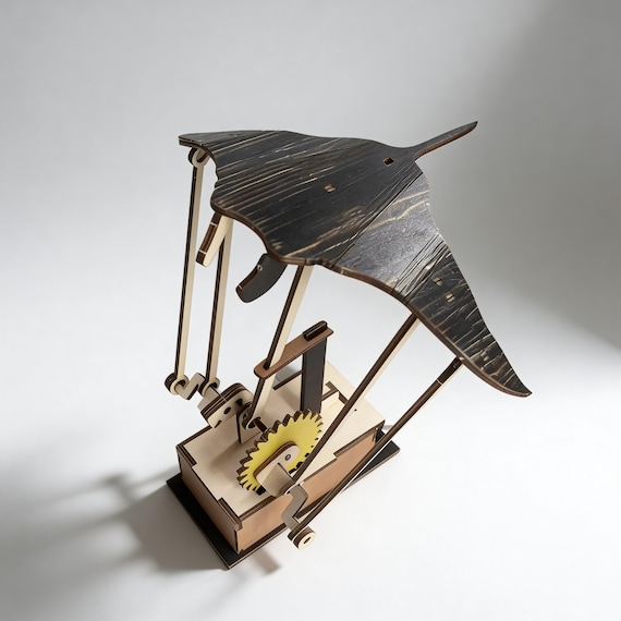 Handmade Wooden Manta Ray Automaton – Motorized Ocean Sculpture, Moving Marine Decor, Kinetic Desk Ornament, Unique Gift
