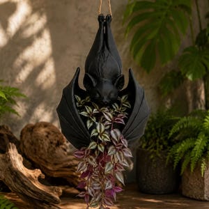 Gothic Bat Hanging Planter, Whimsical Black Bat Wing Flower Pot, Spooky Plant Lover Gift, Unique Indoor Succulent Holder for Home Decor