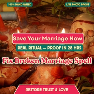 Op de afbeelding: Een rituele opstelling met twee rode kaarsen, een menselijke schedel en diverse kleine voorwerpen op een ondergrond met rode markeringen. Tekstoverlays lezen: 100% HAND CASTED, LIVE PHOTO PROOF, Save Your Marriage Now, REAL RITUAL - PROOF IN 28 HRS, Fix Broken Marriage Spell, RESTORE TRUST & LOVE.