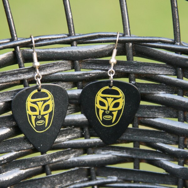 Di Pinto Guitar Pick Earrings