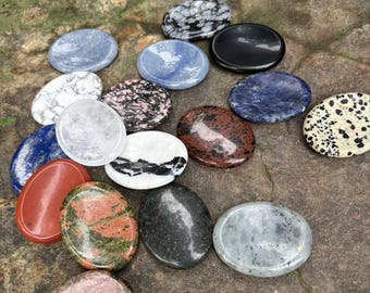 Natural Crystal Worry Stone Pocket Palm Stone Smooth Thumb Stone Polished Crystal Gift Meditation Desk Decor Carry Stone