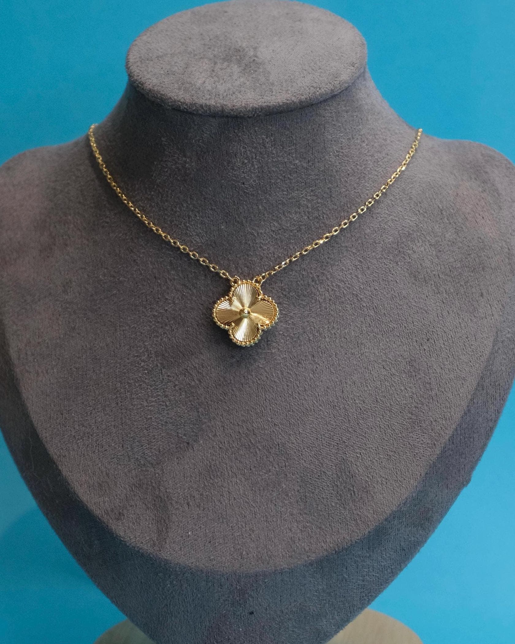 Van cleef alhambra necklace - Etsy 日本