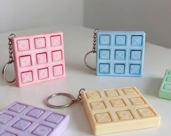 3D Printed Tic Tac Toe Keychain, Mini Game Keychain, Cute Bag Charm, Kawaii Keyring, Handmade Gift for Her, Aesthetic Accessories, BFF Gift