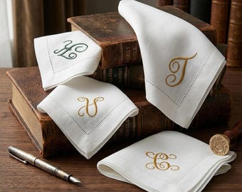 Personalized embroidered napkin, custom wedding table napkin, elegant bridal dinner decor, monogram keepsake for guests, Monogrammed Napkins
