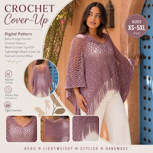 Op de afbeelding: Een mauvekleurige gehaakte poncho met een open netpatroon en franjes langs de onderrand. De digitale patroonvermelding bevat tekst voor een gehaakte cover-up, maten XS-5XL en geeft aan dat het een beginnersvriendelijke PDF-download is.