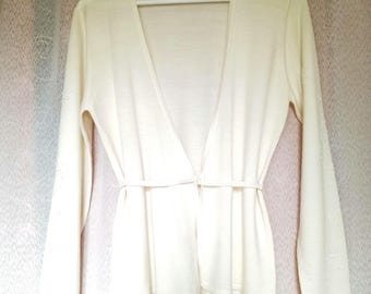 Vintage-Cardigan aus den 2000er-Jahren, handbestickt aus Merinowolle – feiner elfenbeinfarbener Pullover, hergestellt in Italien – einzigartige Y2K-Ästhetik – luxuriöses Geschenk für Damen
