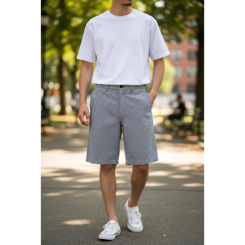 Ben Sherman EC1 Slim Fit Chino Shorts Men's 33 Black White Gingham Check Plaid Bild 1