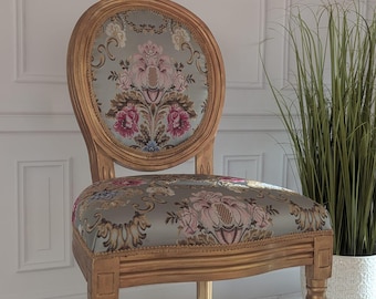 Gouden rozenstoel, stoel in Louis XVI-stijl, Carver-stoel, artistieke accentstoel, Parijse chique decoratie, tijdloze ovale medaillon elegantie