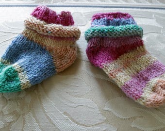 Handgestrickte Babysocken | Geschenk zur Geburt | Neugeborene | Baby Erstausstattung | Babysocken Wolle
