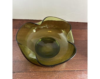 Anchor Hocking Mid-Century Modern Avocado Green Glass Chip Bowl Vintage 70s