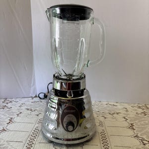 Vintage Osterizer Oster Classic Blender 564A Silver Chrome 500W