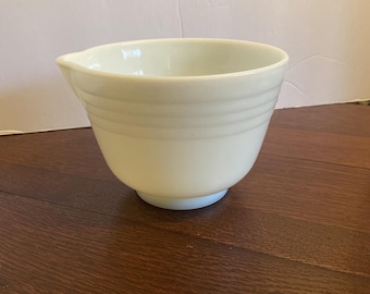 Vintage Pyrex White Milk Glass Hamilton Beach #11 Ribbed Mixing Bowl With Spout