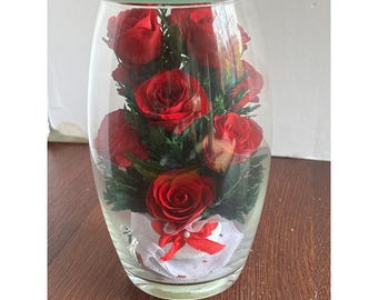 Danbury Mint Miracle Roses Red Preserved Floral Arrangement in Glass Vase