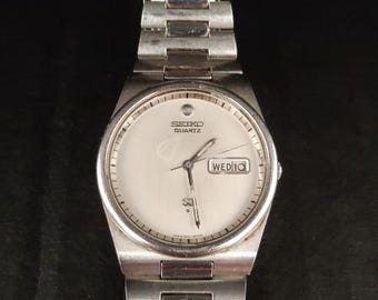 Vintage Seiko Quartz 7546-8240 - Very Unusual Dial - Works Great