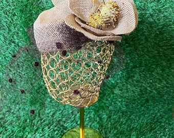 Beige Fascinator Hat with Flower and Veil – Vintage Style Derby Cocktail Headpiece
