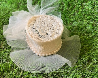 Lace Tulle Fascinator – Vintage Style Bridal Headpiece, Wedding Guest Accessory