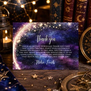 Puede incluir: Una tarjeta de agradecimiento rectangular con un fondo de galaxia en tonos p&uacute;rpura y azul profundo, con un arco dorado de estrellas brillantes. El texto dice: Thank you, THIS IS AN INSTANT DOWNLOAD THANK YOU CARD, y Metro-Events. Incluye motivos celestiales.