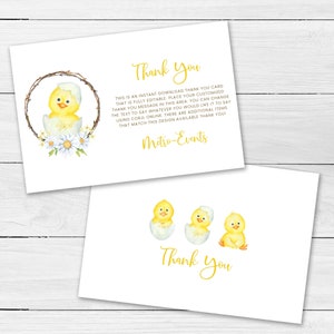 Puede incluir: Dos tarjetas blancas con texto amarillo e ilustraciones de acuarela. Una tarjeta presenta un pollito en una corona y las palabras "Thank You". La otra tarjeta tiene tres pollitos y las palabras "Thank You". El texto en la tarjeta dice "Metro-Events."
