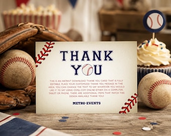 Puede incluir: Una tarjeta de agradecimiento rectangular con temática de béisbol, con gráficos de costuras rojas en las esquinas y el texto THANK YOU donde una pelota de béisbol reemplaza la letra O. La tarjeta incluye texto informativo y la marca METRO-EVENTS.