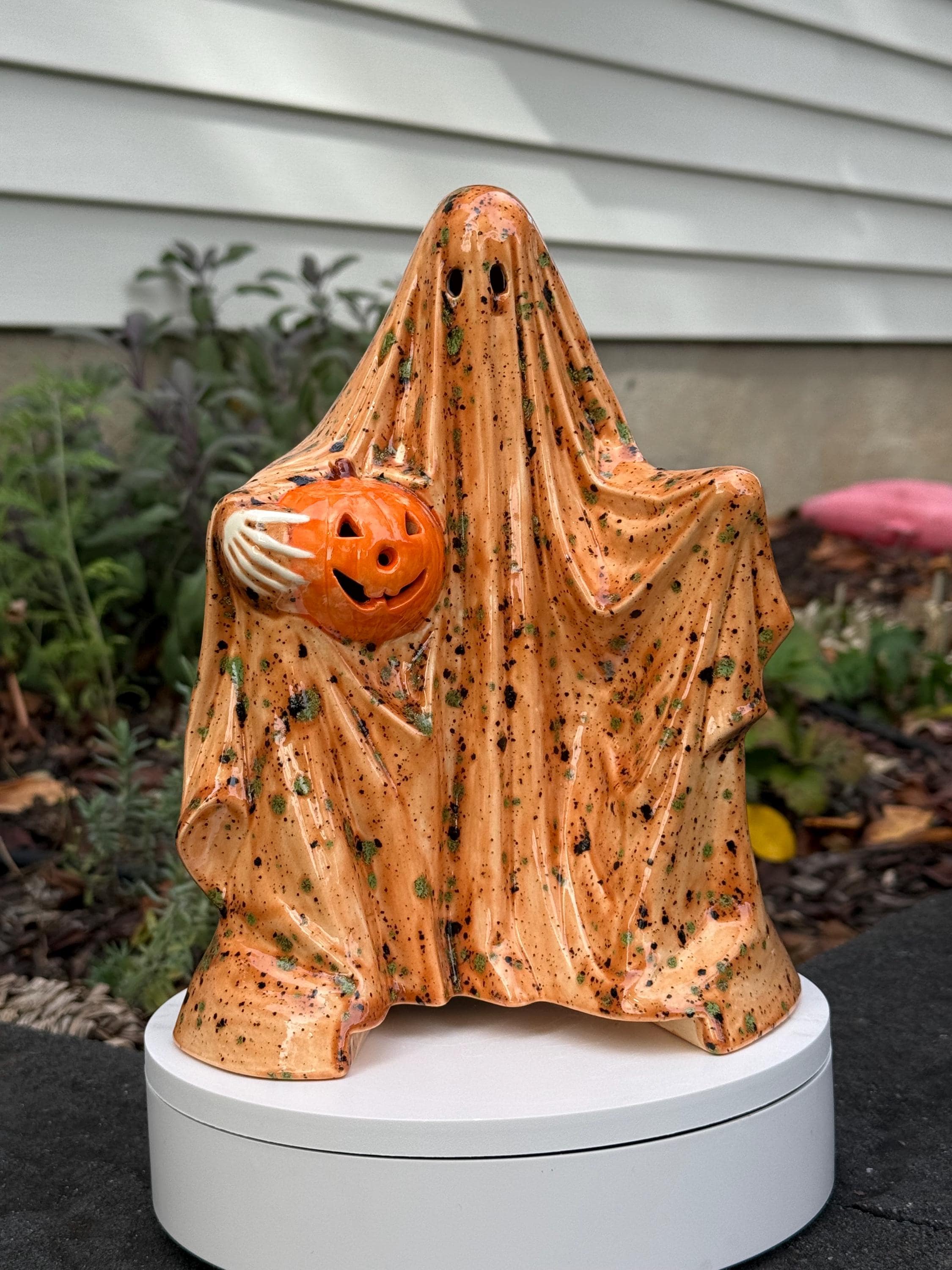 Byron Ghost Mold - Etsy