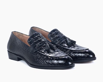 Mocassins de couro feitos à mão, sapatos sociais pretos com borla, textura de crocodilo, masculinos.